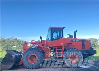 Doosan DL 300 Læssemaskiner på hjul