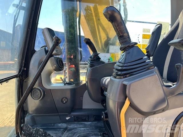 CAT 313 F LGC Gravemaskiner på larvebånd