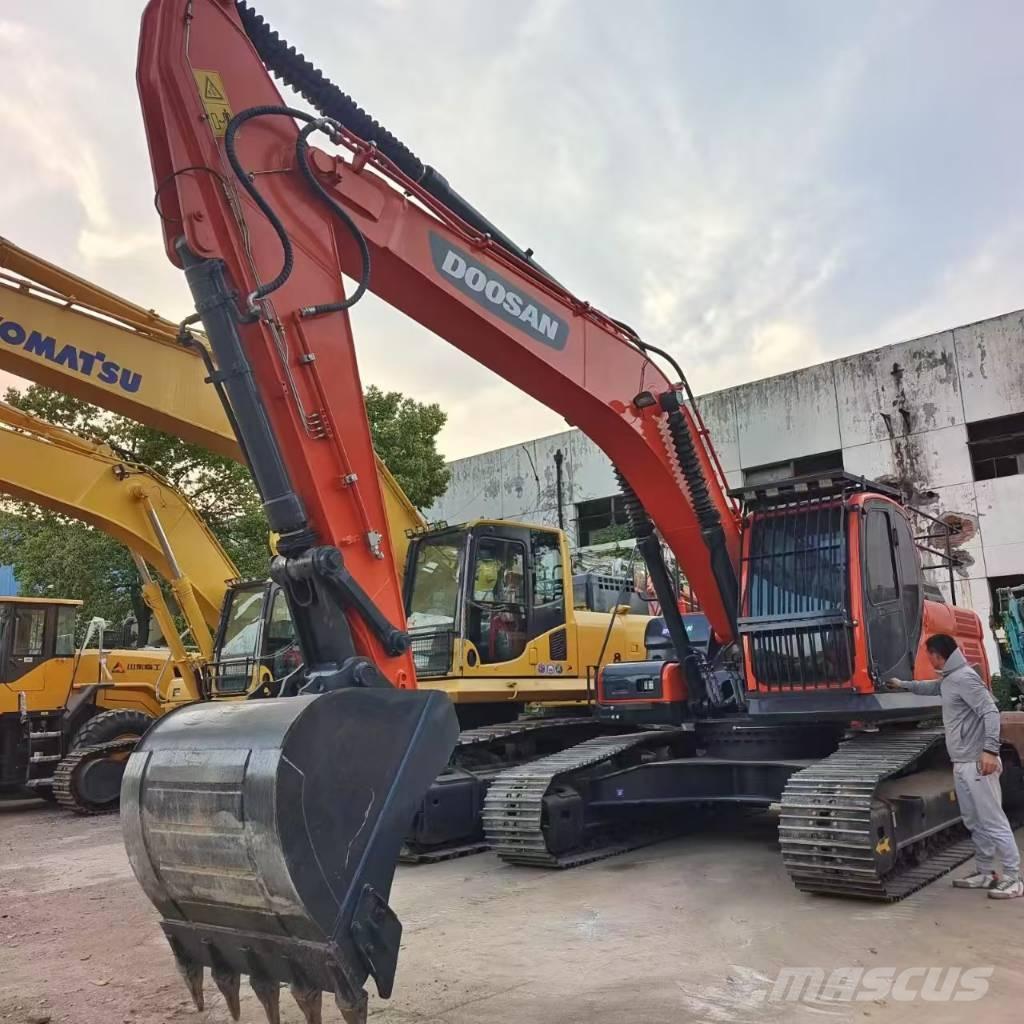 Doosan DX 300 LC Gravemaskiner på larvebånd