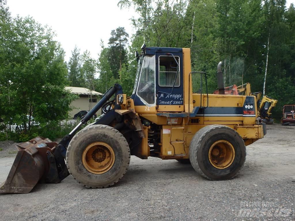 Komatsu WA 250-1 Læssemaskiner på hjul