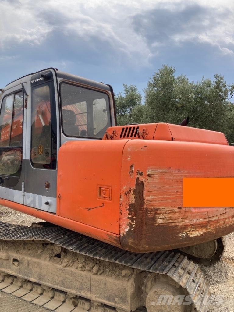 Hitachi EX 135 Gravemaskiner på larvebånd