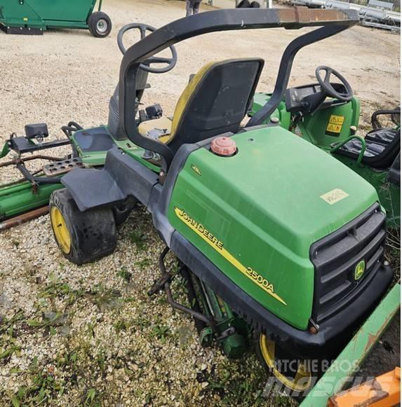 John Deere 2500 A Green plæneklippere