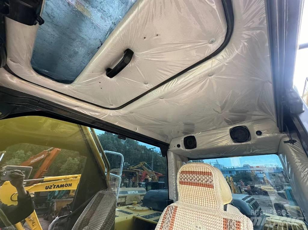 Komatsu PC 220 Gravemaskiner på larvebånd