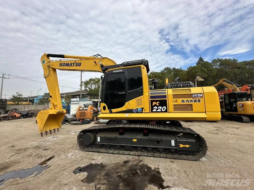 Komatsu PC 220 Gravemaskiner på larvebånd
