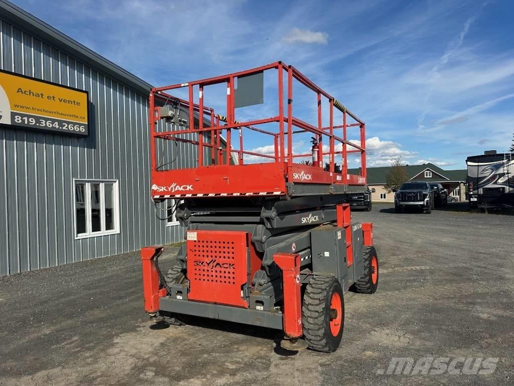 SkyJack SJ 8841 RT Saxlifte