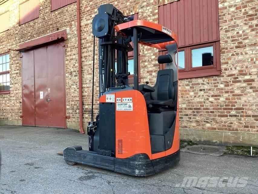 BT RRE 160 Reachtruck