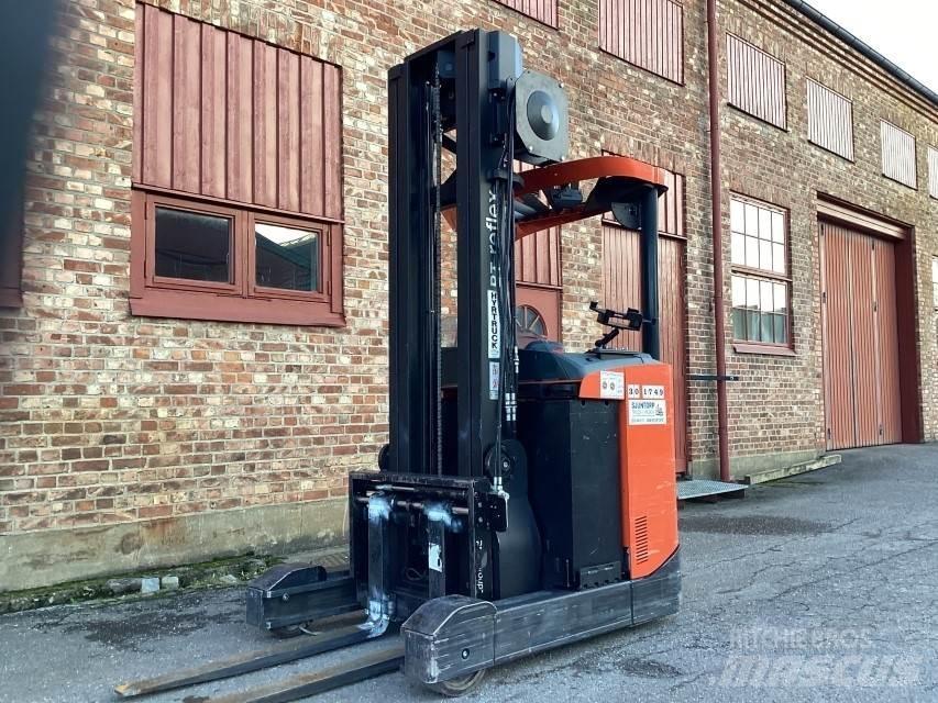 BT RRE 160 Reachtruck