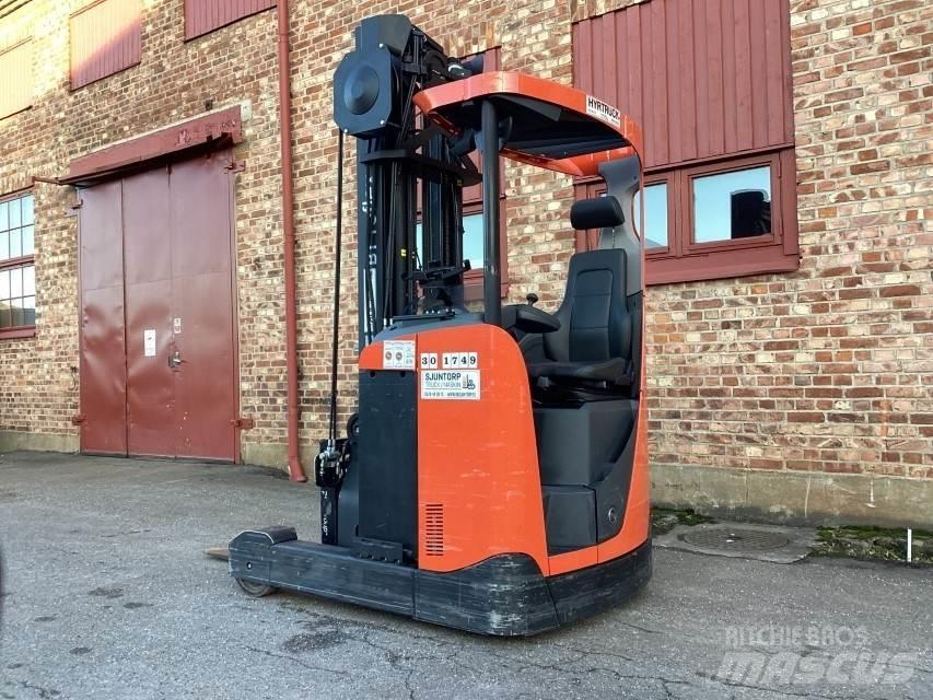 BT RRE 160 Reachtruck