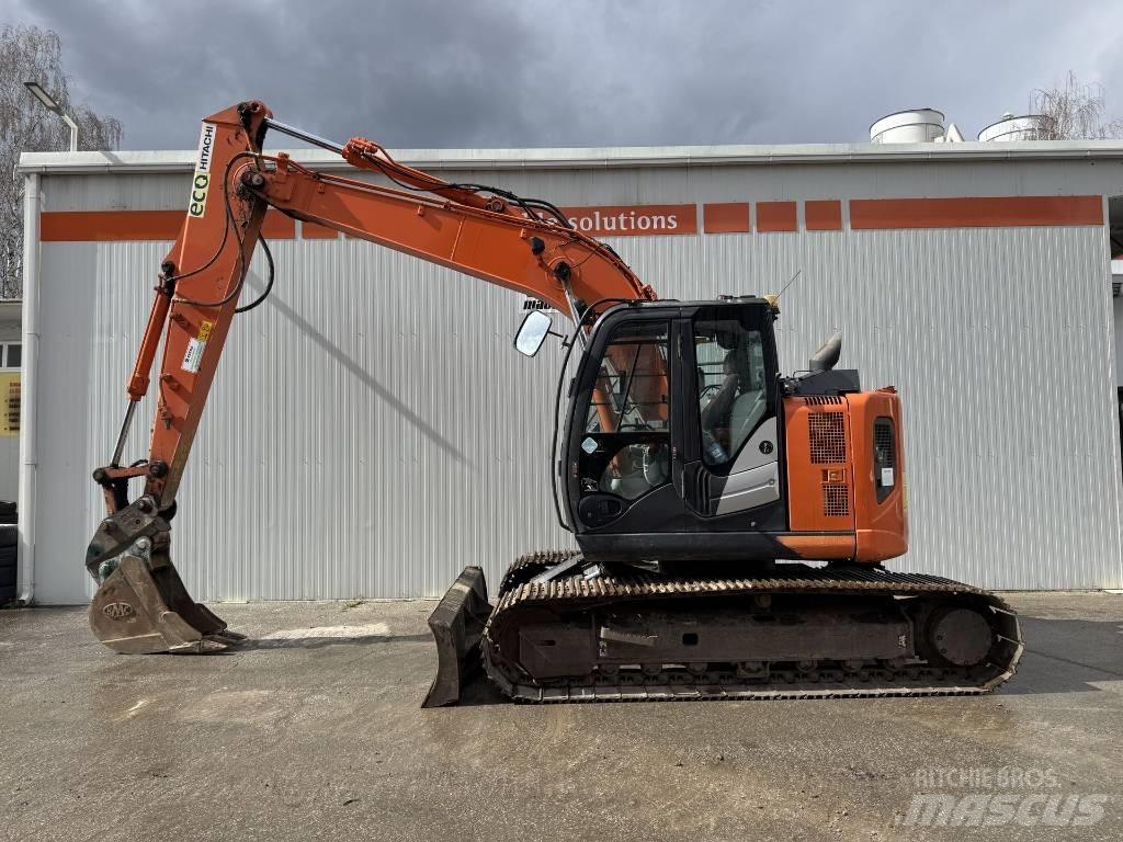 Hitachi ZX 135 US-6 Gravemaskiner på larvebånd