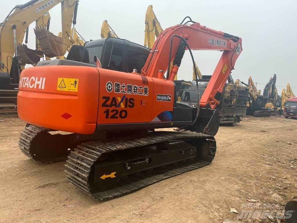 Hitachi ZX 120-6 Gravemaskiner på larvebånd