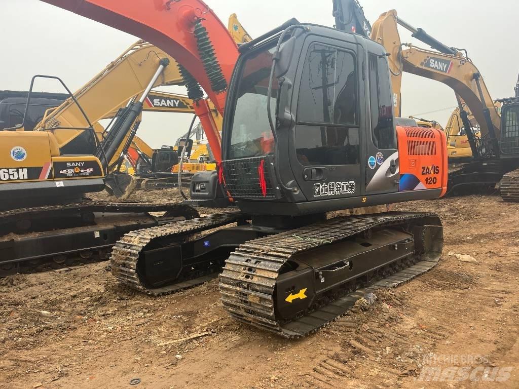 Hitachi ZX 120-6 Gravemaskiner på larvebånd