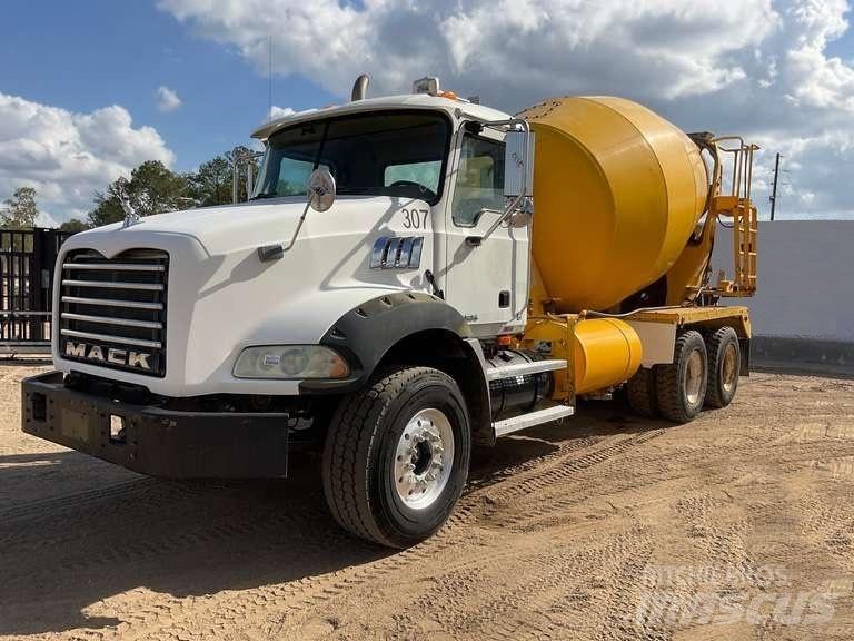 Mack CTP 713 B Andre lastbiler