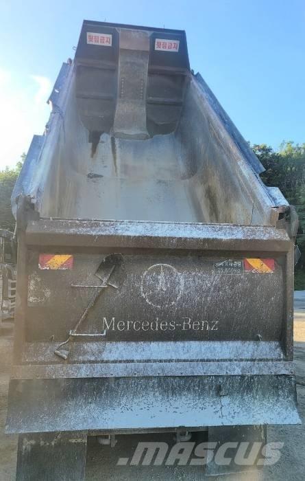 Mercedes-Benz 3951K Dumpere