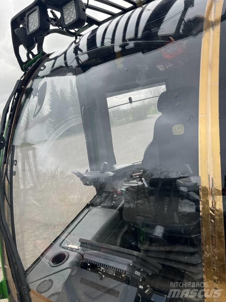 John Deere 1170 E Skovningsmaskiner