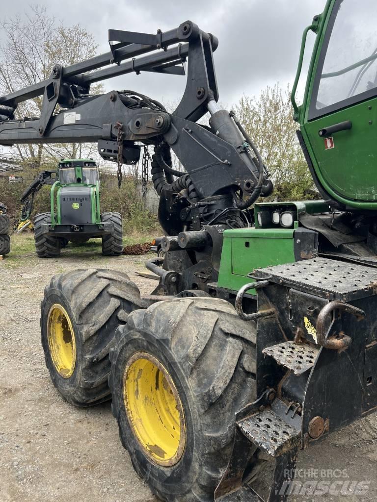 John Deere 1170 E Skovningsmaskiner