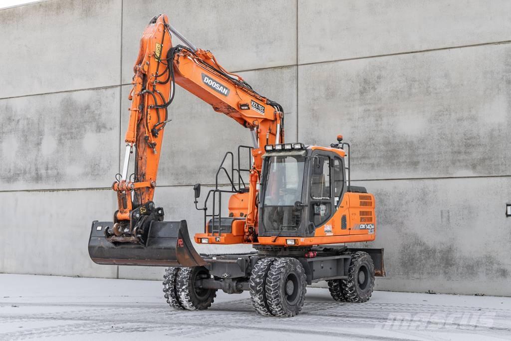 Doosan DX 140 W-3 Gravemaskiner på hjul