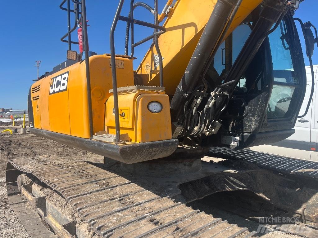 JCB JS 220 LC Gravemaskiner på larvebånd