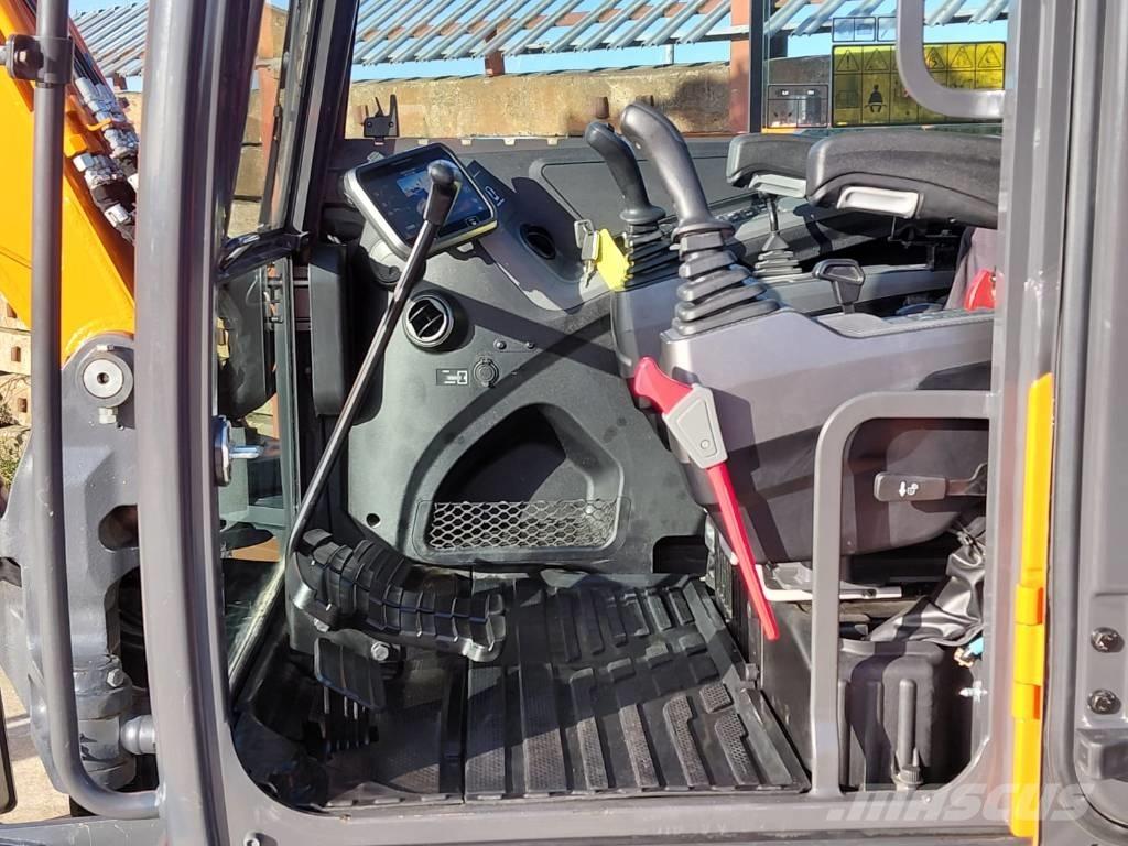 Develon DX85R Midi-gravemaskiner 7t - 12t