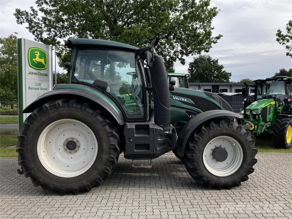 Valtra T174 Versu Traktorer