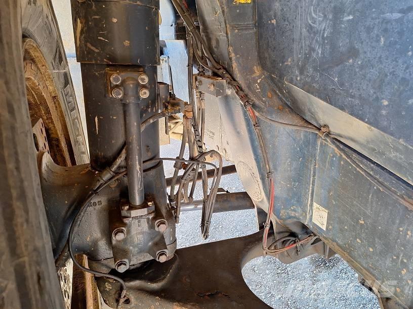 Komatsu HD605-7EO Knækstyrede dumpere