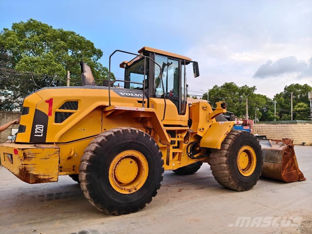 Volvo L 120 Læssemaskiner på hjul
