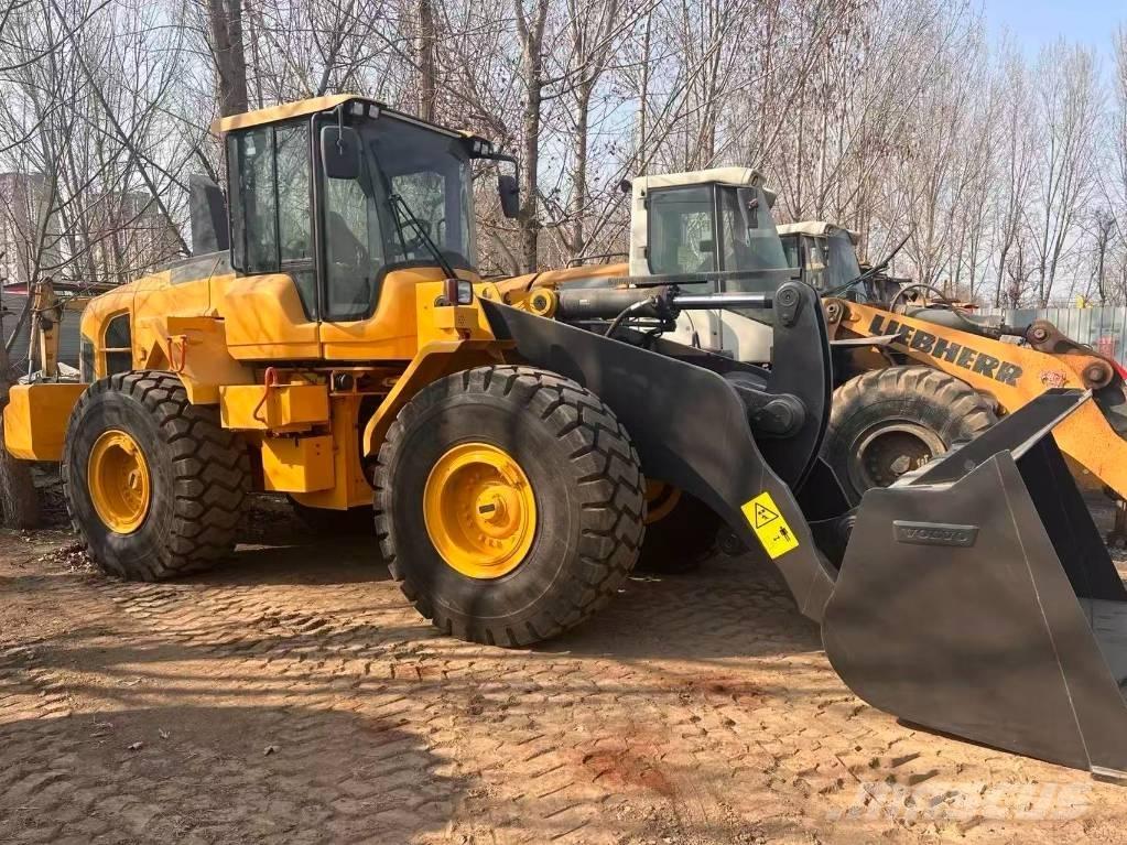 Volvo L 120 Læssemaskiner på hjul