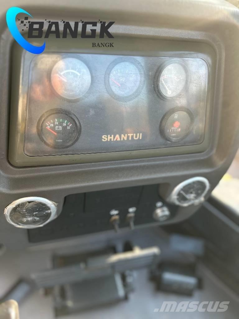 Shantui SD 16 Vejhøvle / Gradere