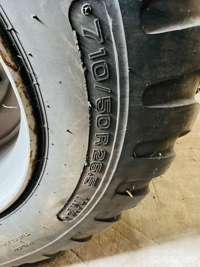 Krone Big Pack 12130 Pressere til firkantede baller
