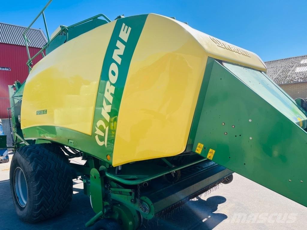 Krone Big Pack 12130 Pressere til firkantede baller