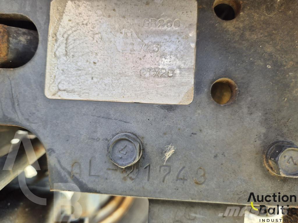 Hitachi CTX20 Traktorer