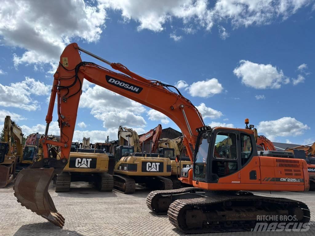Doosan DX 225 LC-3 Gravemaskiner på larvebånd