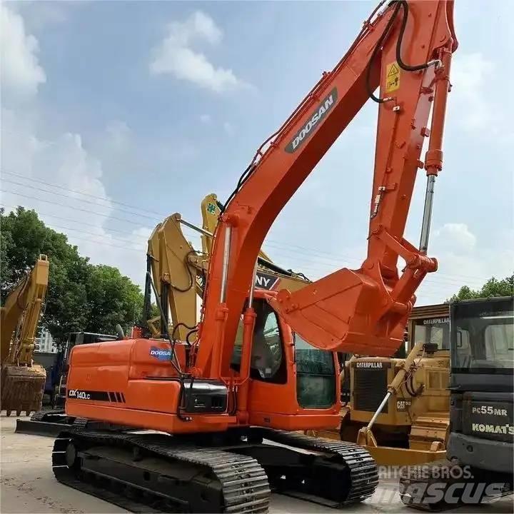 Doosan DX 140 LC Gravemaskiner på larvebånd