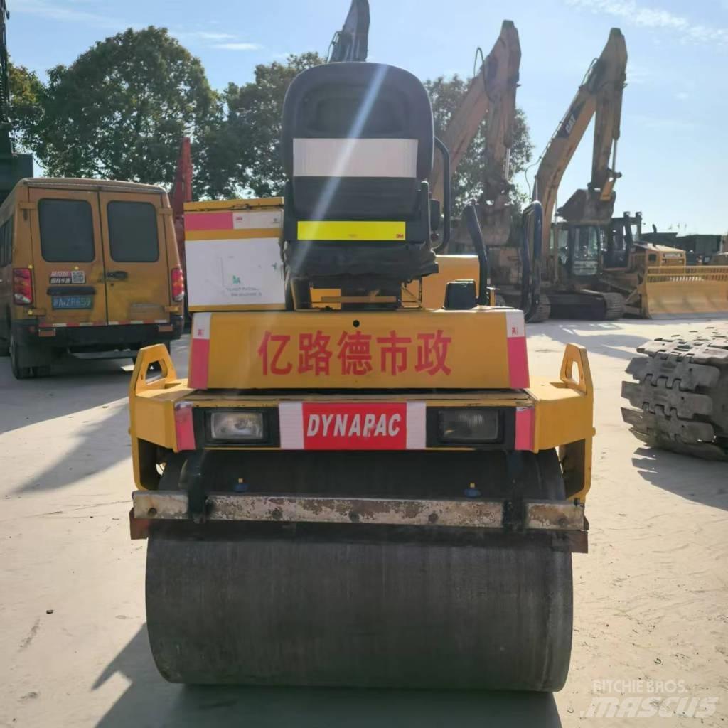 Dynapac CC 142 Tvilling tromle