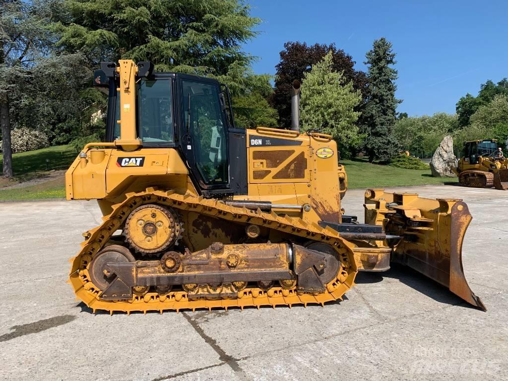 CAT D 6 N XL Bulldozer på larvebånd