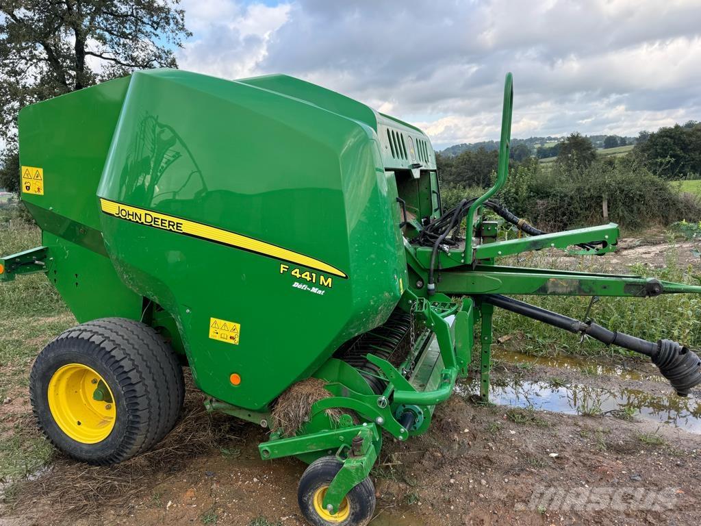 John Deere F441M Rundballe-pressere