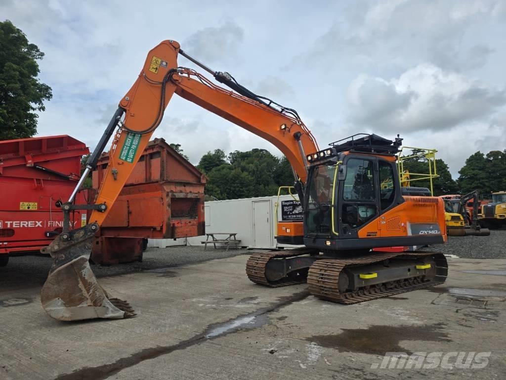 Doosan DX 140 LC Gravemaskiner på larvebånd