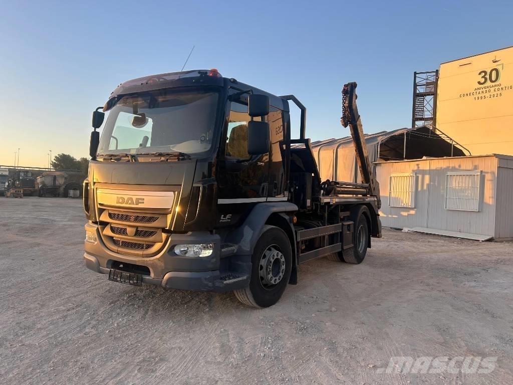 DAF LF 320 FA Lastbiler med containerramme / veksellad