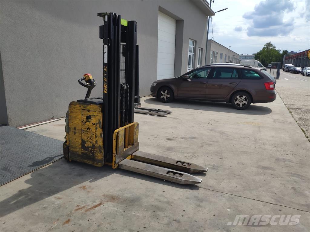 Yale MS16 AC Selvkørende stablere