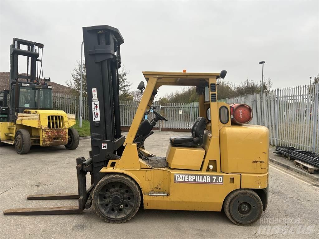CAT GC70K Gaffeltrucks - andre