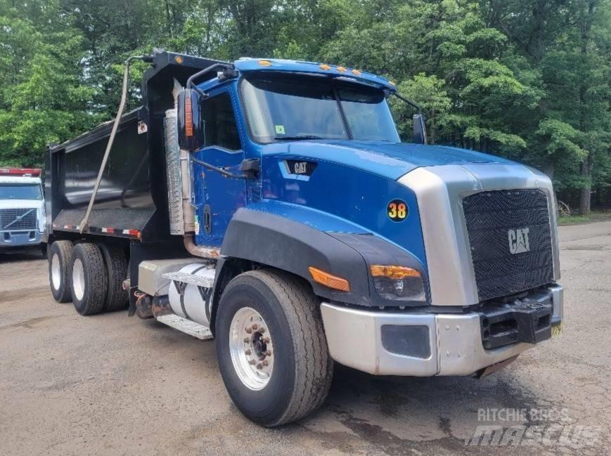 CAT CT 660 Lastbiler med tip