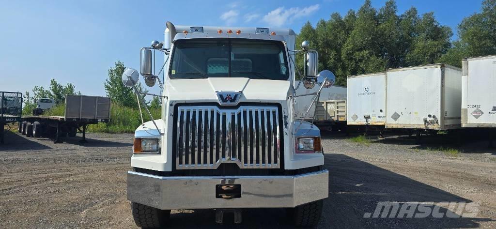 Western Star 4700 SB Trækkere