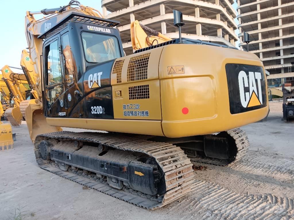 CAT 320D2 Gravemaskiner på larvebånd