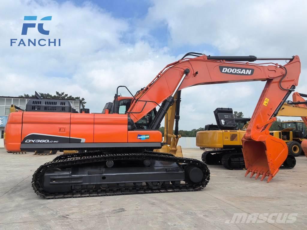 Doosan DX 360 LC Gravemaskiner på larvebånd