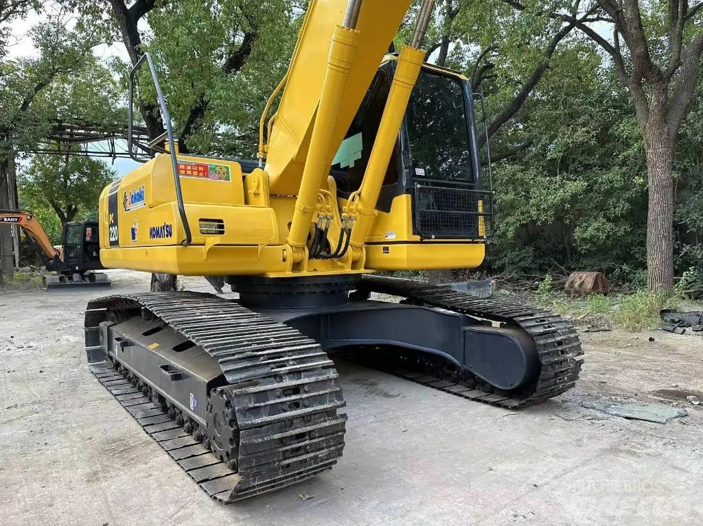 Komatsu PC220-8 Gravemaskiner på larvebånd
