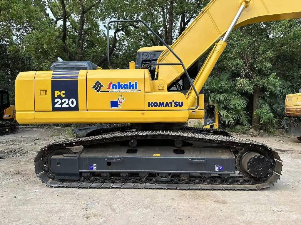 Komatsu PC220-8 Gravemaskiner på larvebånd