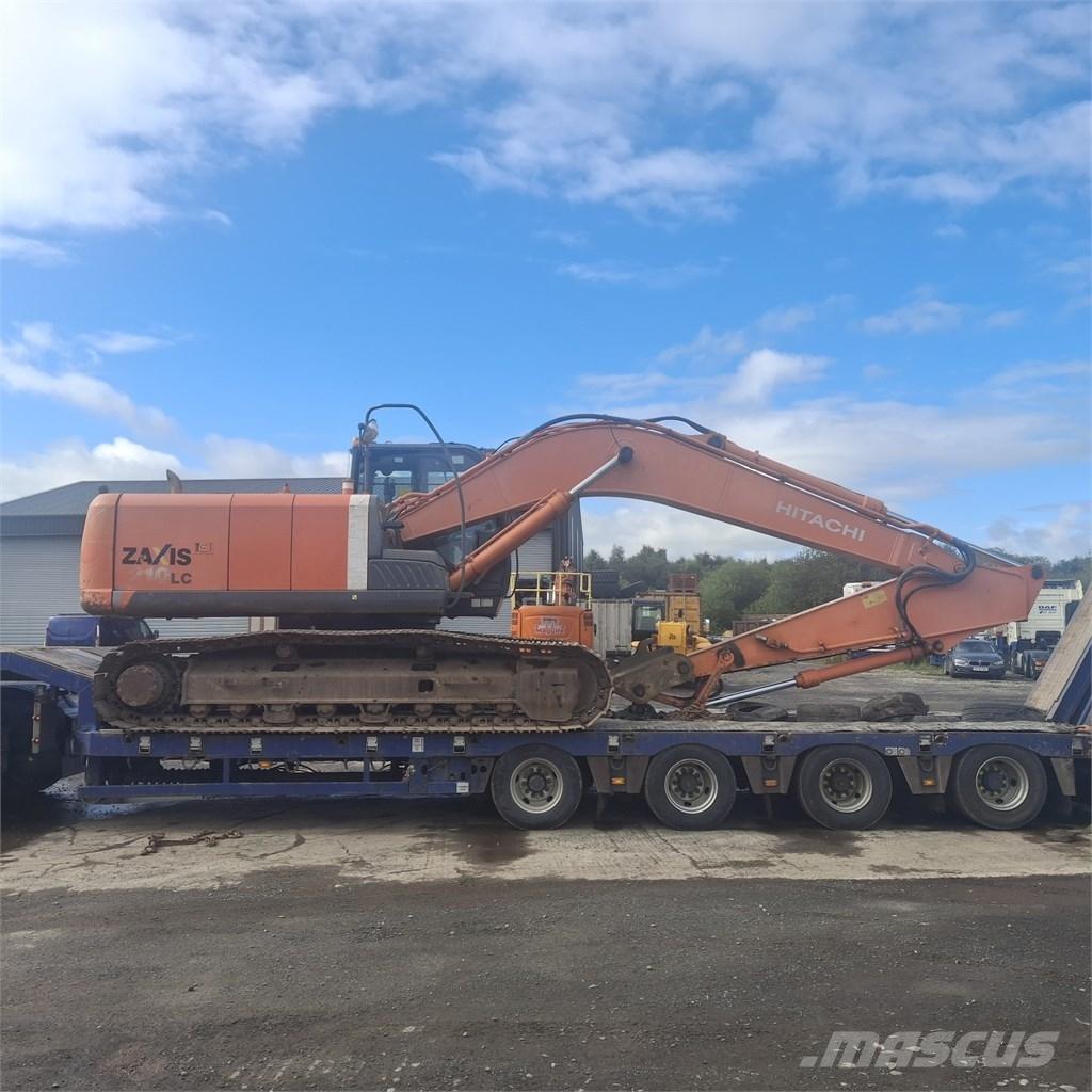 Hitachi ZX 210 LC-3 Gravemaskiner på larvebånd