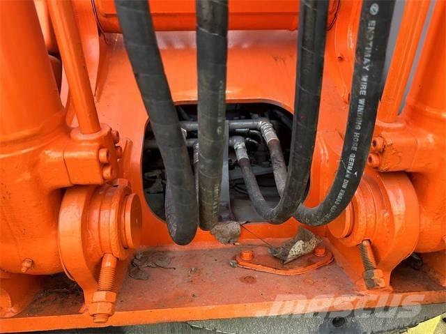 Hitachi EX100 Gravemaskiner på larvebånd