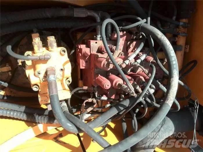 Hyundai R220LC-7 Gravemaskiner på larvebånd