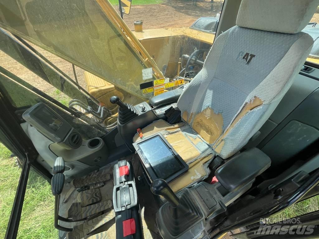 CAT 320 D L Gravemaskiner på larvebånd
