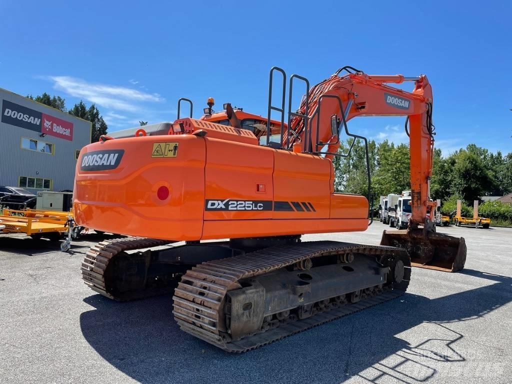 Doosan DX 225 LC-3 Gravemaskiner på larvebånd